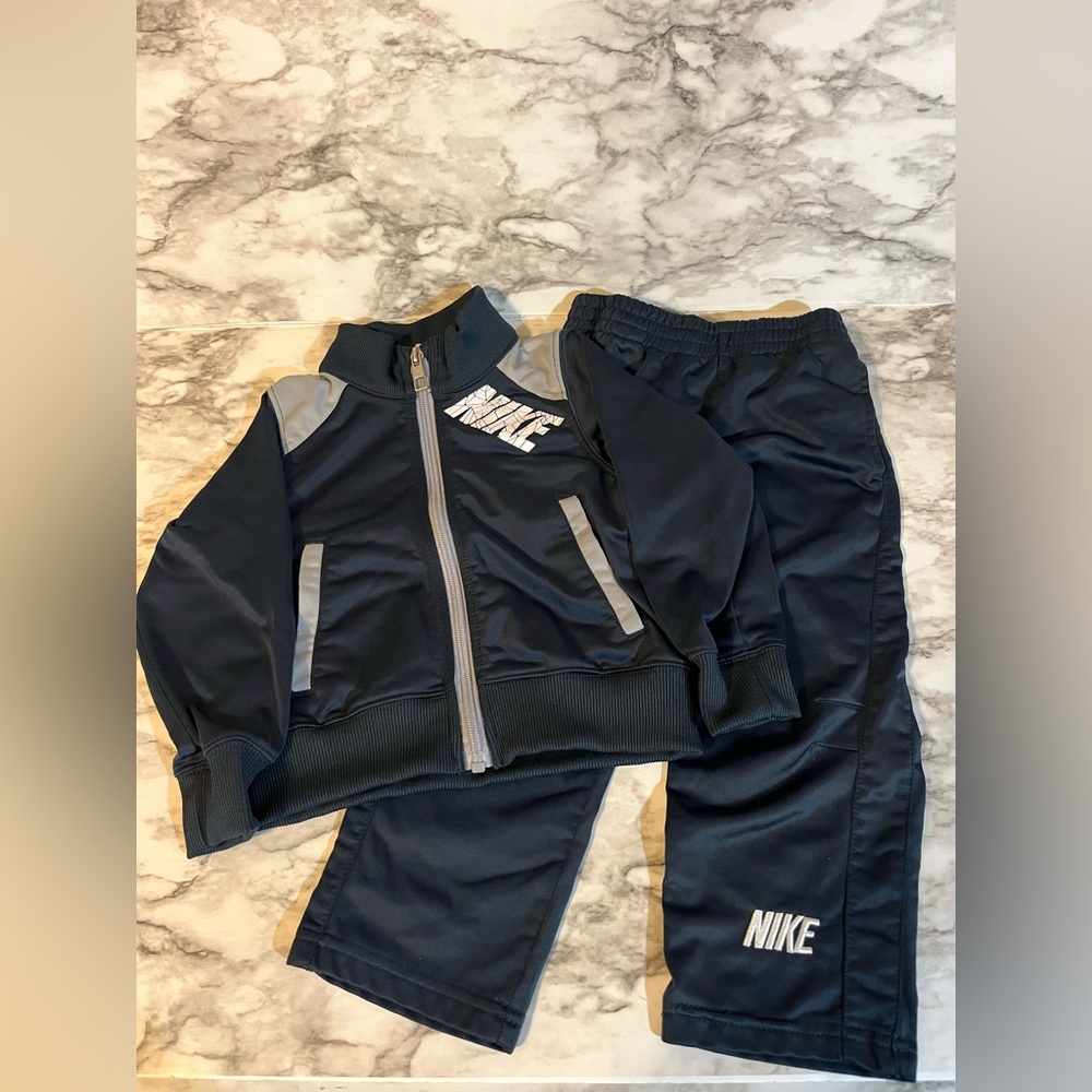 Nike Set size 2T